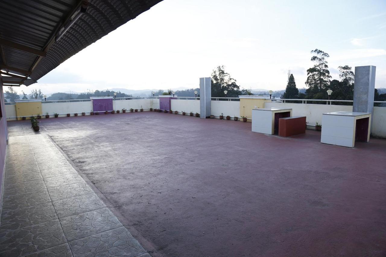 Mmr Holiday Inn Udagamandalam Exterior foto